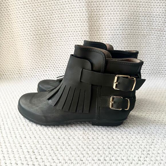 Burberry Black Rubber Fringe Trim Double Gold Buckle Slip On Rain Ankle Boots 37 - Picture 10 of 11